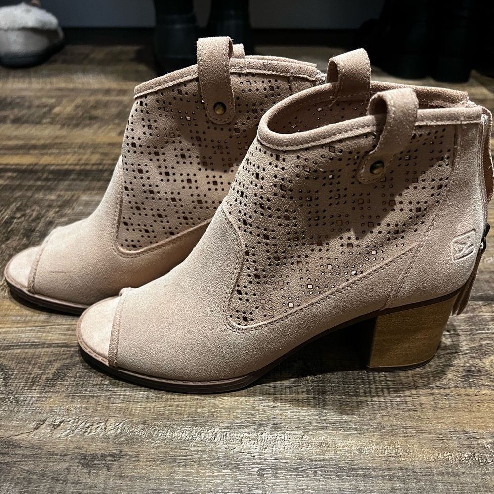 Dirty Laundry open toe booties